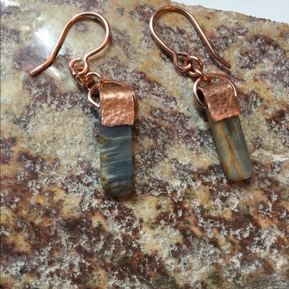 Copper Vintage Style Earrings with Blue calcite. - Picture 3 of 7